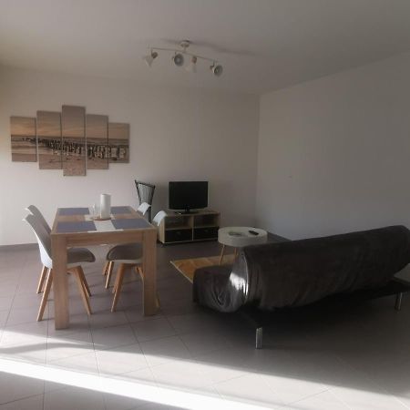 Appartement T2 Accessible Pmr Avec Terrasse Et Garage Onet-le-Chateau Exterior photo